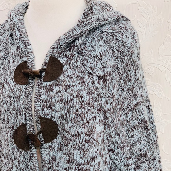 BCDG MAXAZRIA Hooded Cape cozy Poncho Sweater - Picture 5 of 7